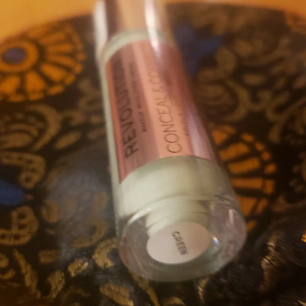 N/A revolution makeup